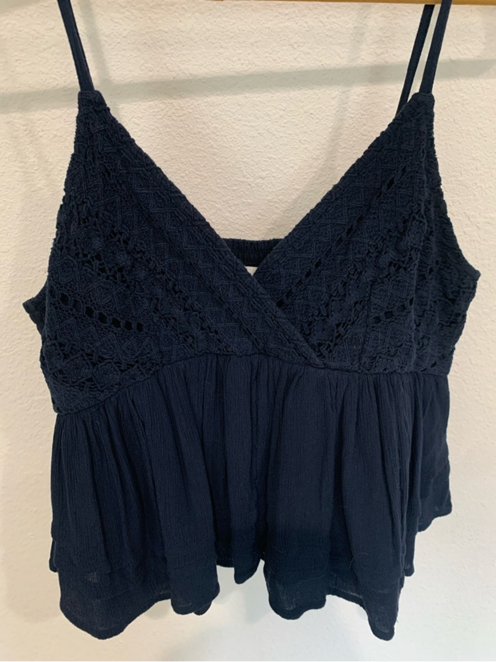 Women’s Hollister Crochet Navy Blue Lace Babydoll Flowy Summer Top Blouse, Sz L